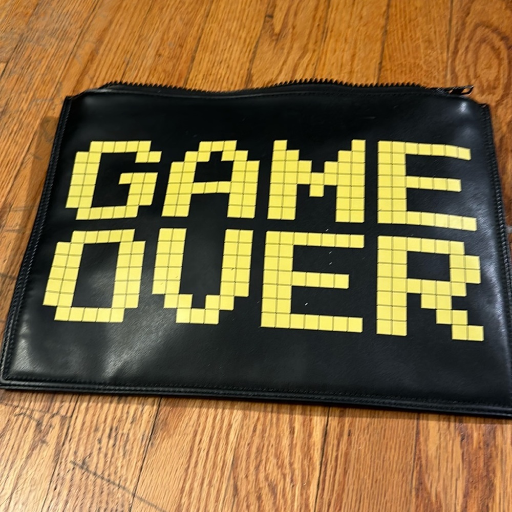 Game over clutch